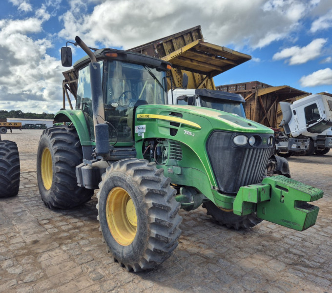 TRATOR DE PNEUS JOHN DEERE 7185J, ANO 2011, FROTA: 13020