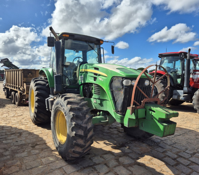 TRATOR DE PNEUS JOHN DEERE 7185J, ANO 2011, FROTA: 13023