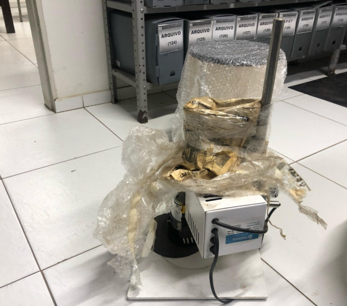 MATERIAIS DE LABORATÓRIO DIVERSOS