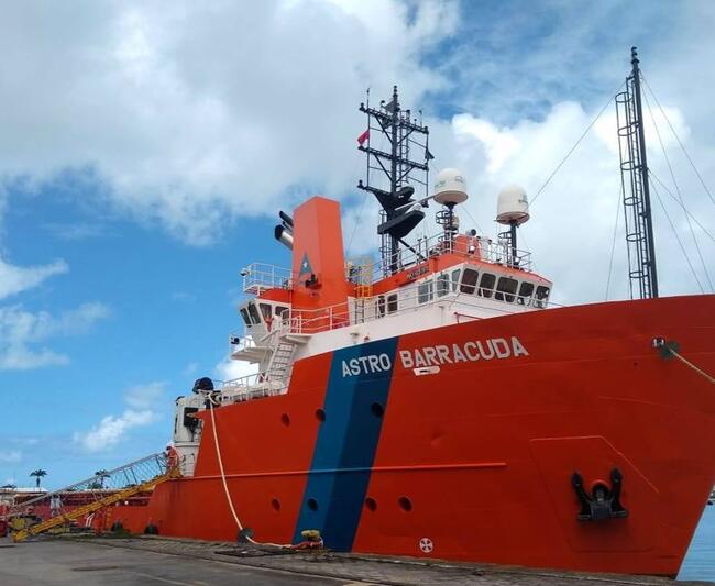 Embarcação Astro Barracuda