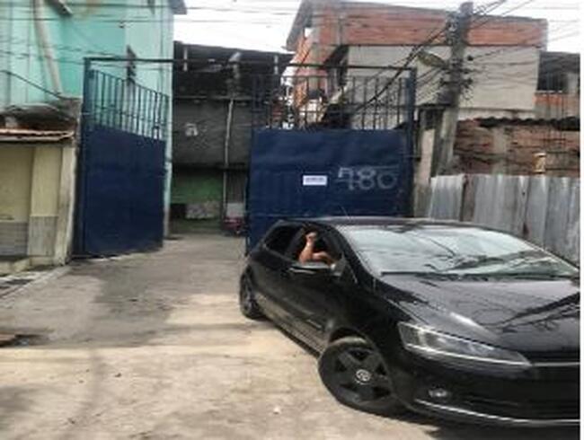Vila com 27 casas em Benfica