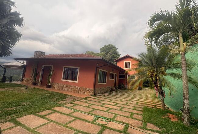 Magnífica Casa em Nogueira - Petrópolis