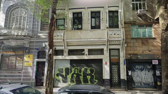 Prédio de 2 Pavimentos no Centro