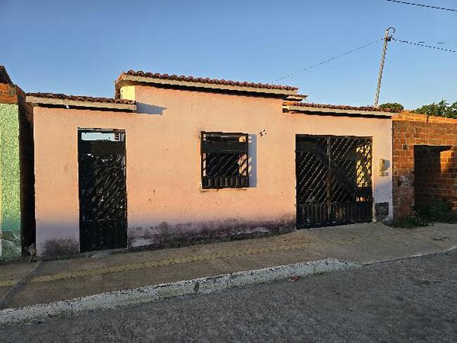 Casa Em Bairro Da Boiadeira, Iacu/ Ba, localizado em Feira De Santana - BA