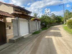 Foto de Casa - Área privativa: 59,02 m²Com 2 qt(s), 1 Banheiro(s), - Localizado(a): RUA NELSON RODRIGUES, N. SN, CS 09B BL 02 QD 05 LT 60, , CONDOMINIO RESIDENCIAL W-XX - TANGUA/RJ - CEP: 24890000 - N° IPTU: 20408900 - MATRÍCULA: 1627 - OFICIO: 1