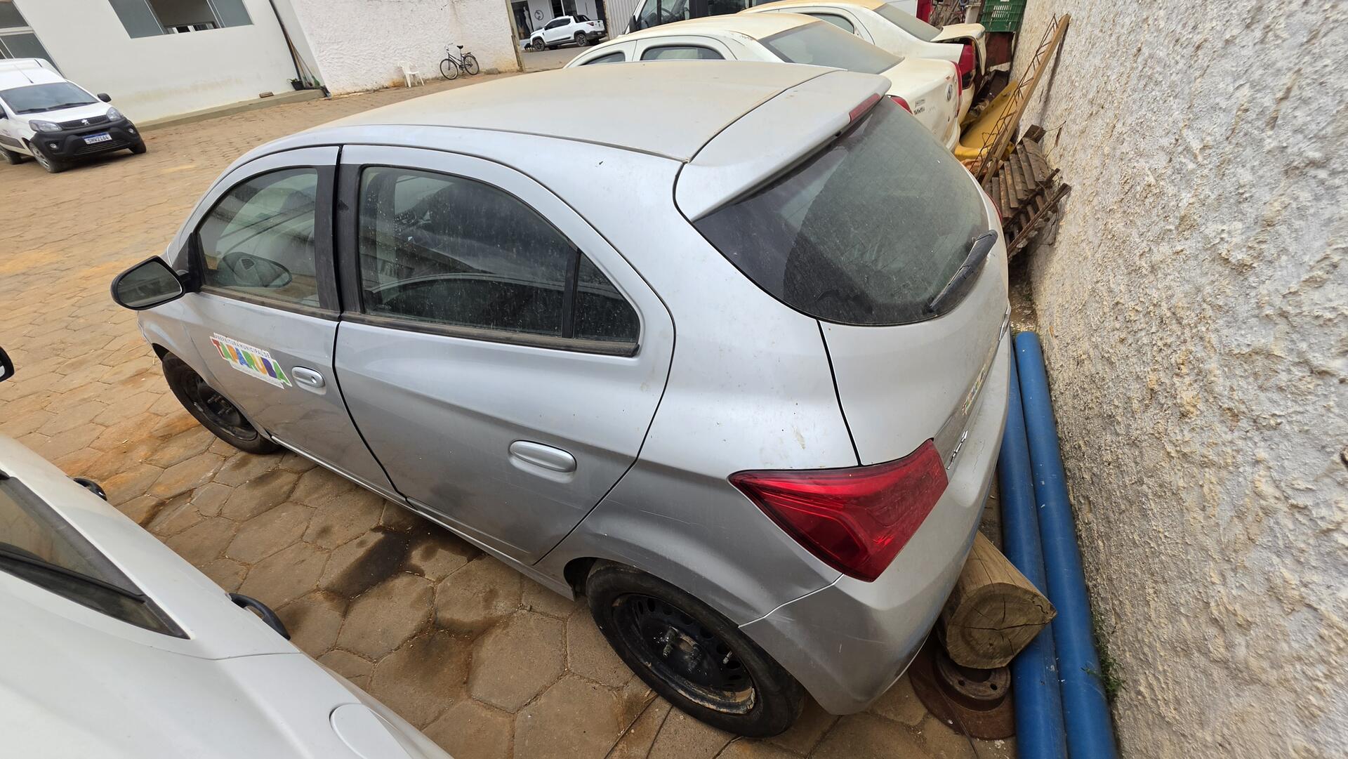 CHEVROLET ONIX JOY, COR PRATA, ANO 2020. — foto 7 de 11