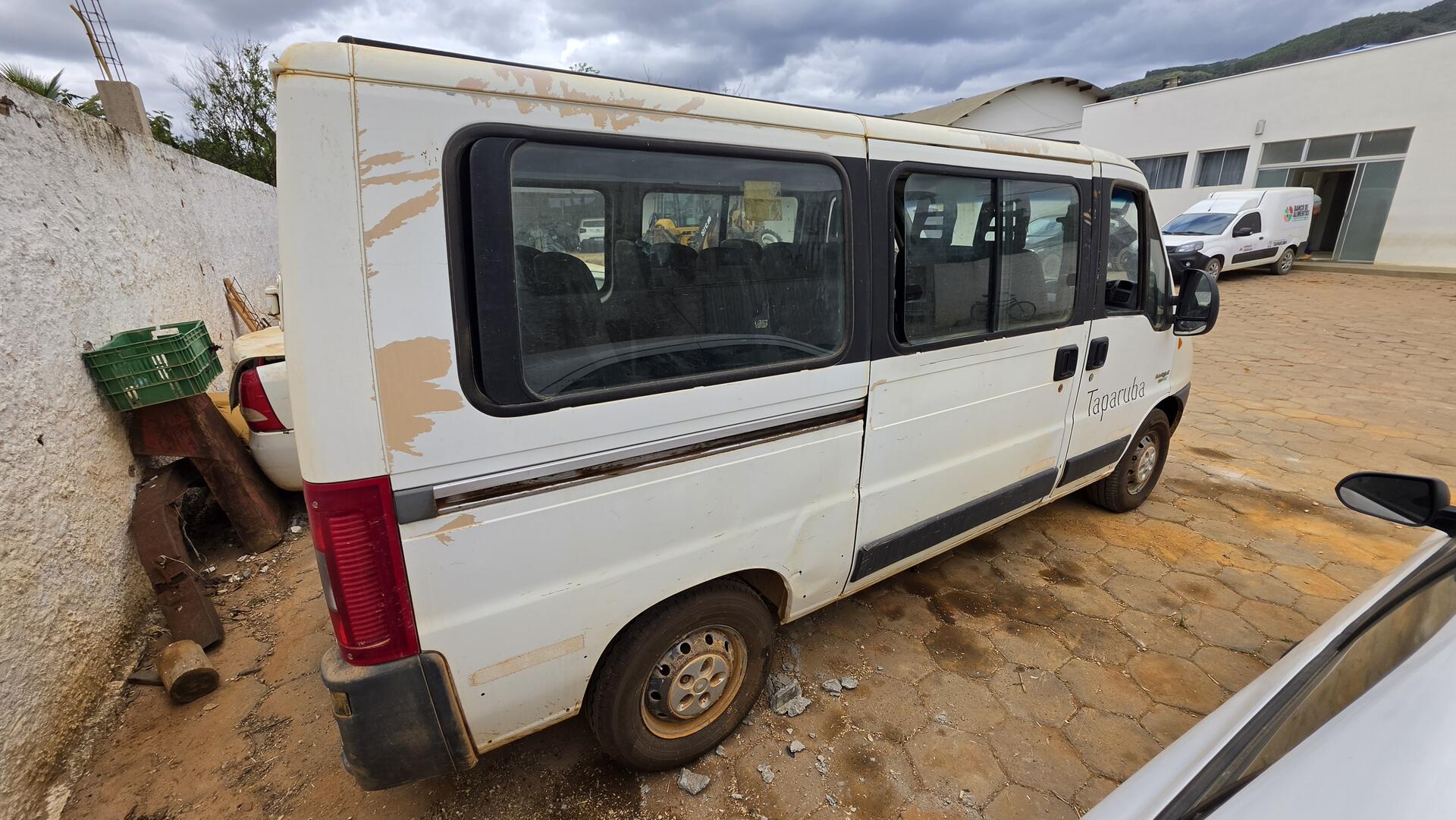 VAN FIAT Ducato Minibus Branco, ANO 2012 MODELO 2013 — foto 13 de 18