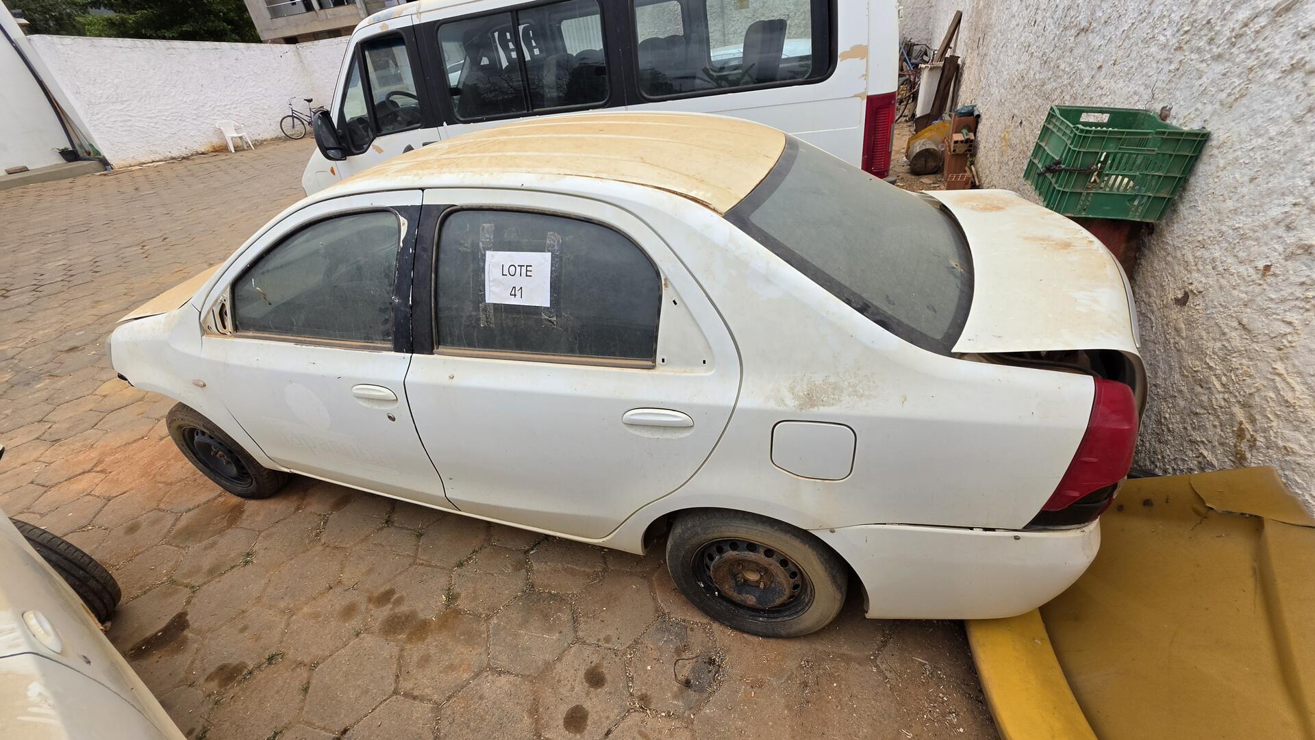 1 Toyota/ Etios SD XLS 1.5 Flex, ano 2014 — foto 4 de 12