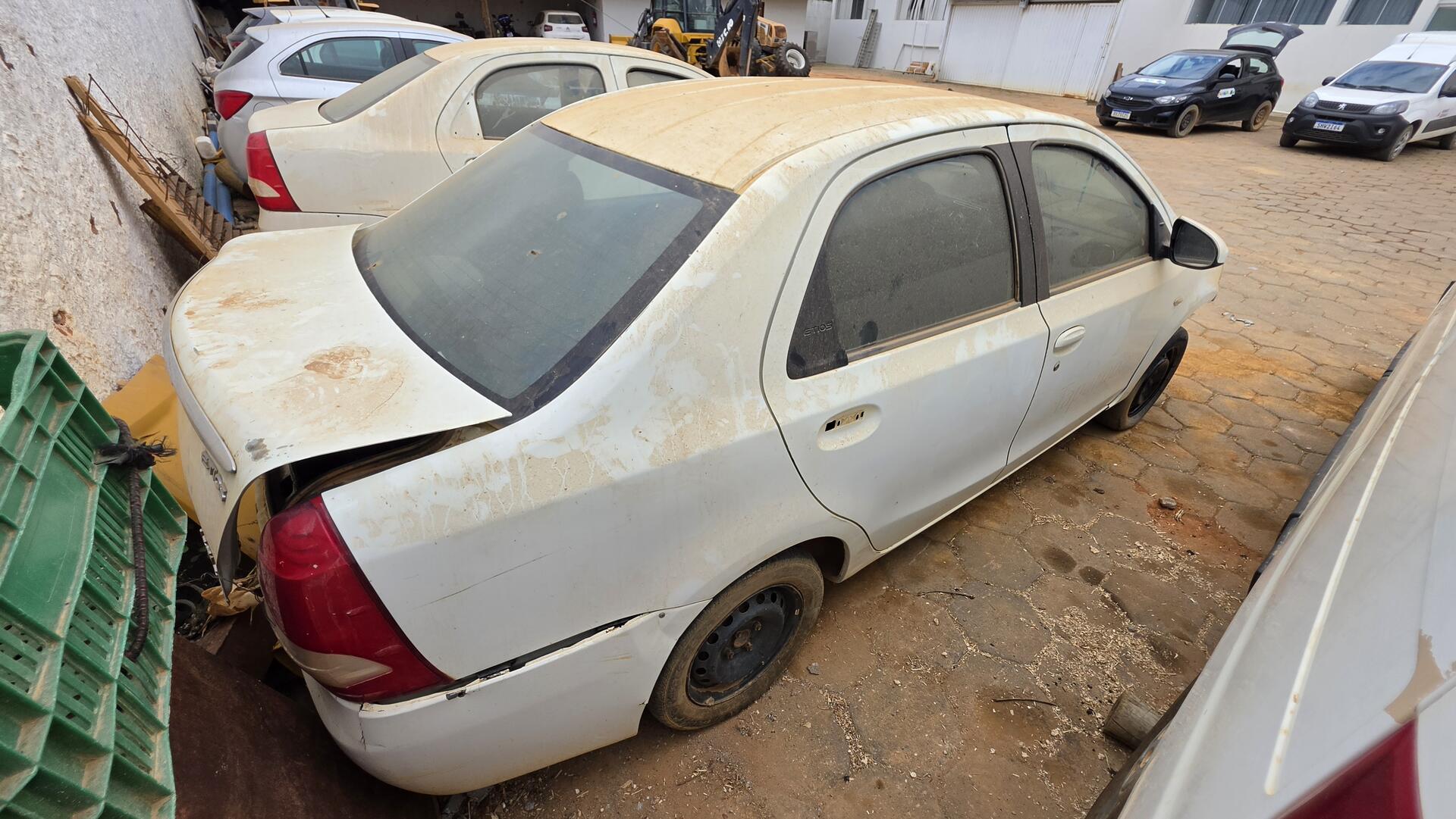 1 Toyota/ Etios SD XLS 1.5 Flex, ano 2014 — foto 10 de 12