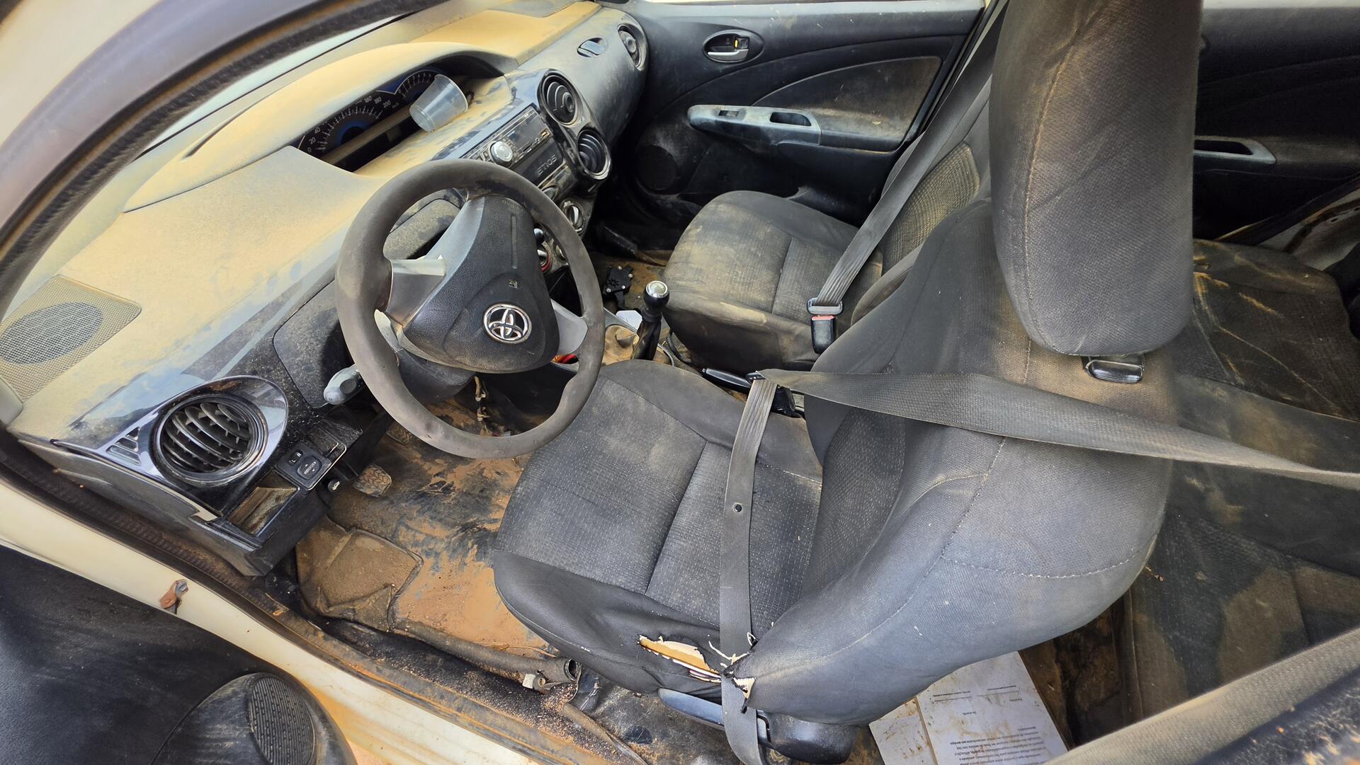 1 Toyota/ Etios SD X, 1.5 Flex, ano 2014 — foto 11 de 12