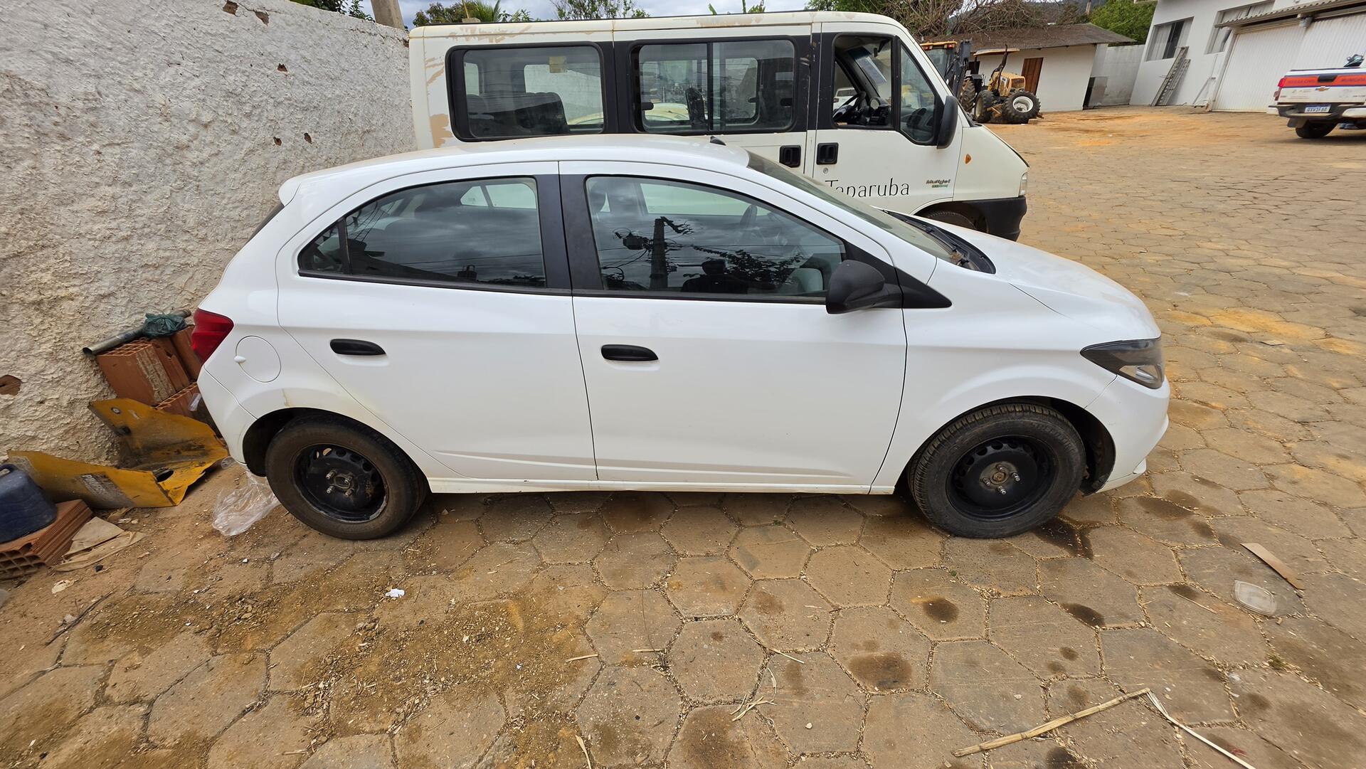 CHEVROLET ONIX, BRANCO, ANO 2019 — foto 4 de 5