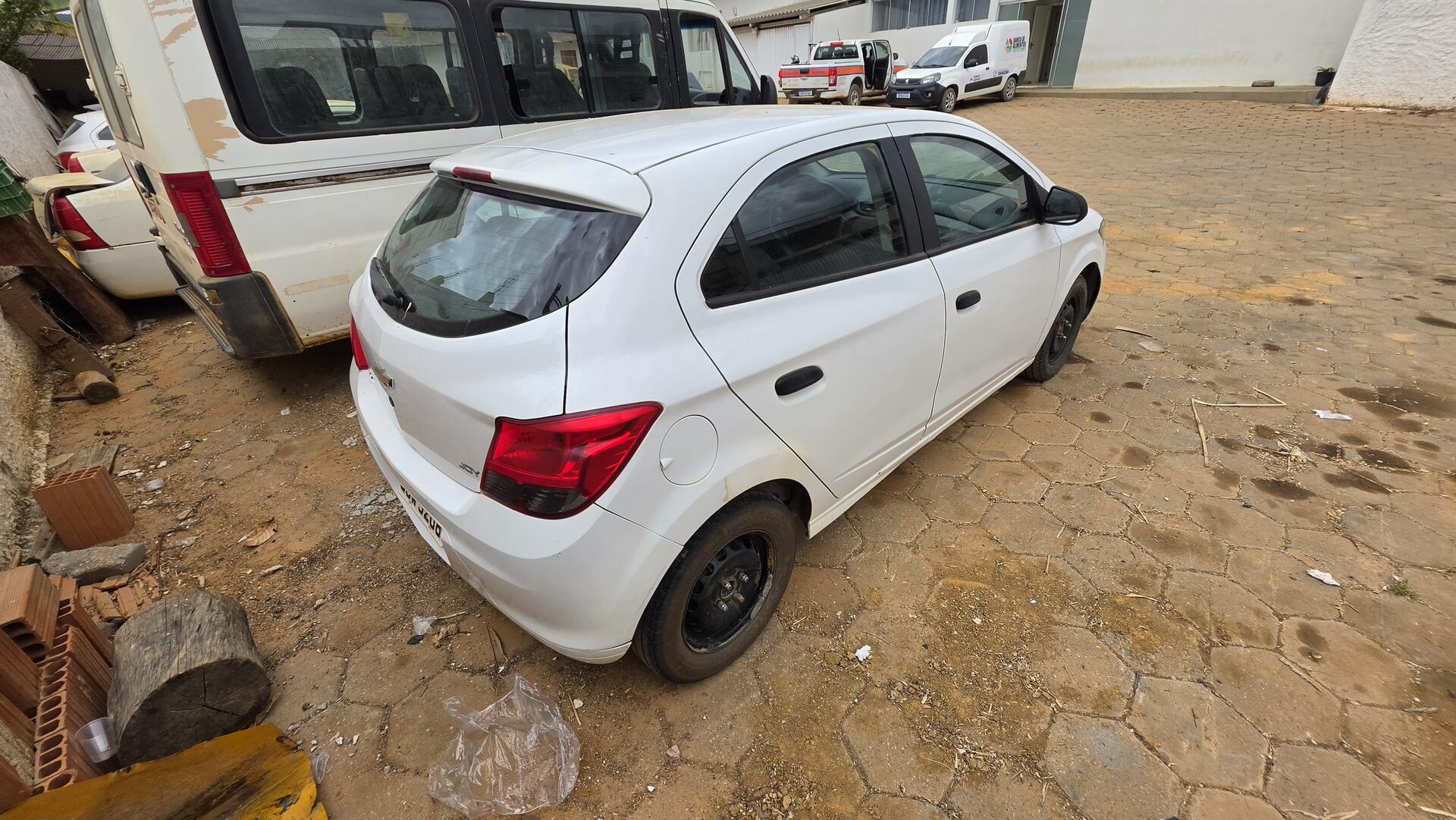 CHEVROLET ONIX, BRANCO, ANO 2019 — foto 5 de 5
