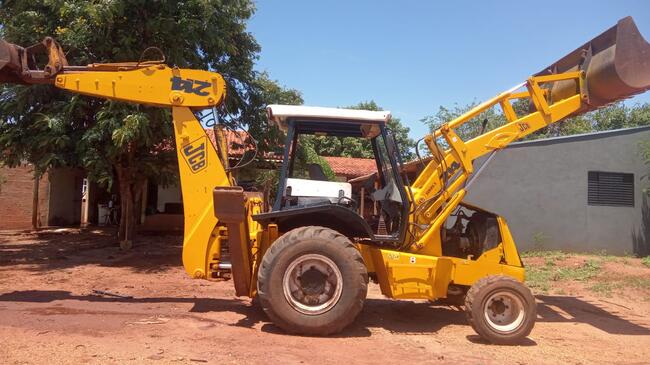 EXTRAJUDICIAL RETROESCAVADEIRA JCB 214 SERIES 3 1997