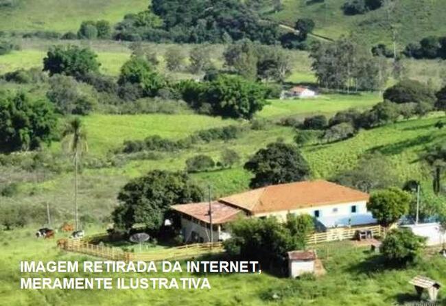 FAZENDA RASGÃO EM SÃO GONÇALO DO SAPUCAÍ-MG, RODOVIA FERNÃO DIAS KM 18.