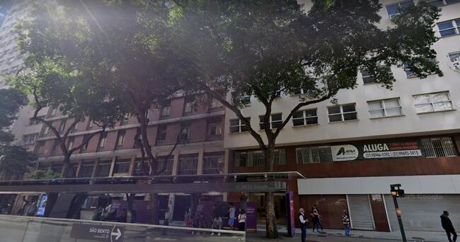 CONJUNTO DE SALAS COMERCIAIS CENTRO