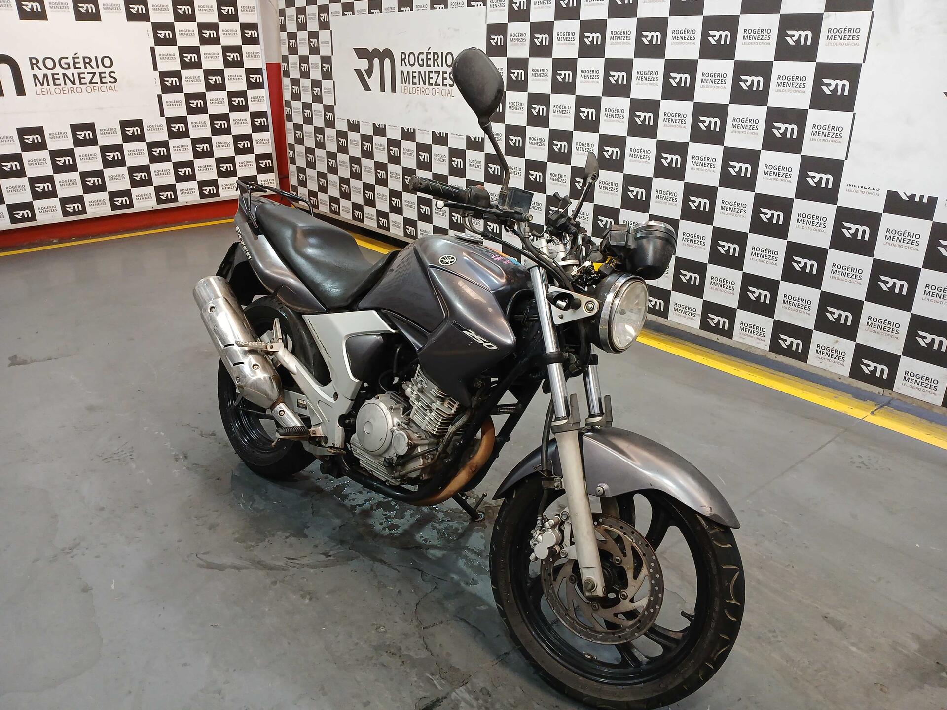 MOTO YAMAHA FAZER YS250 2006/2006 GASOLINA | Rogério Menezes