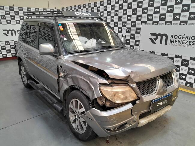 Pajero TR4