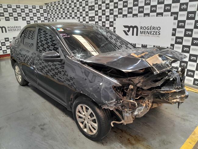RENAULT / LOGAN EXPR 16 M preta