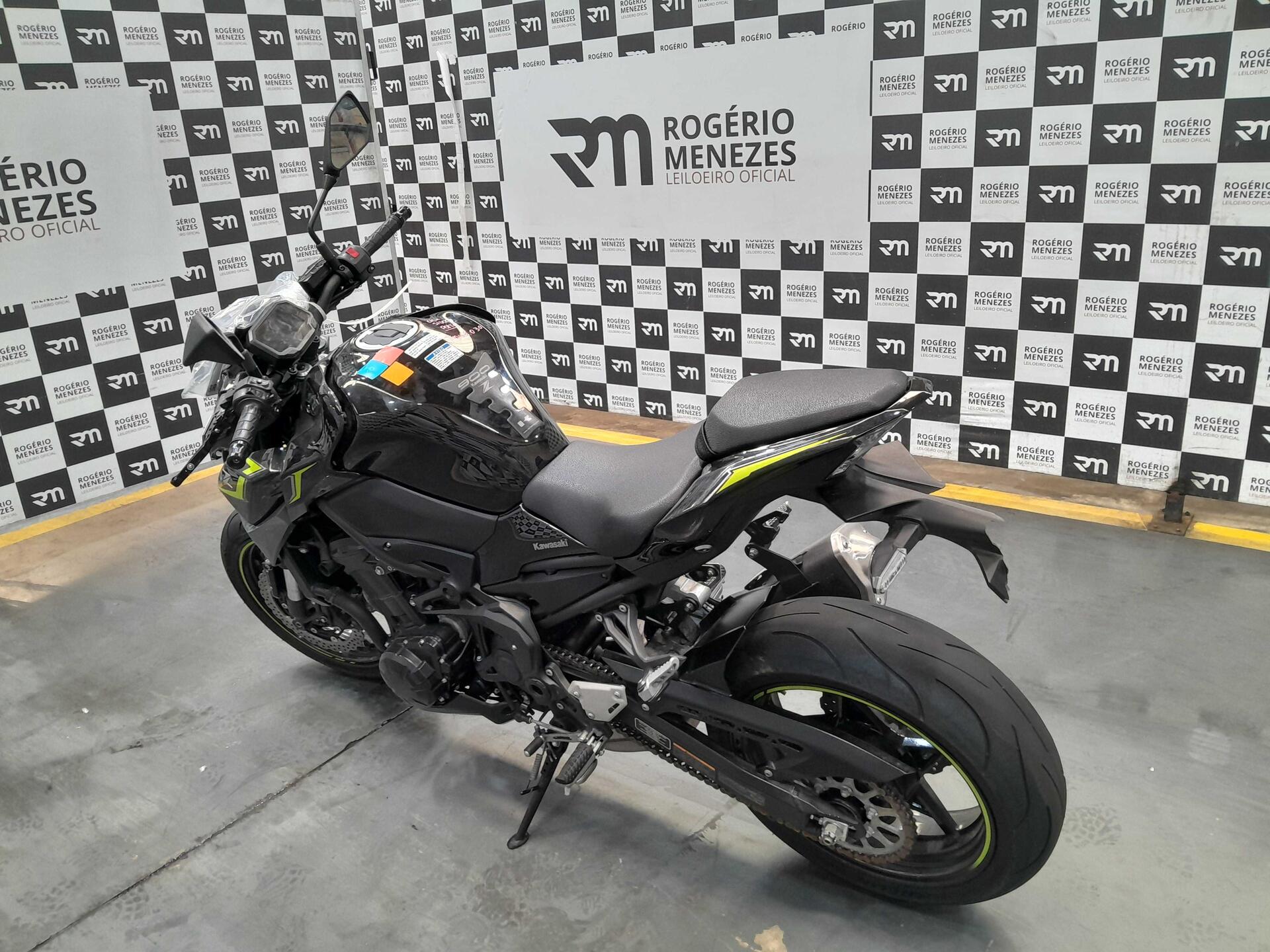 MOTO KAWASAKI Z900 2024/2025 GASOLINA | Rogério Menezes