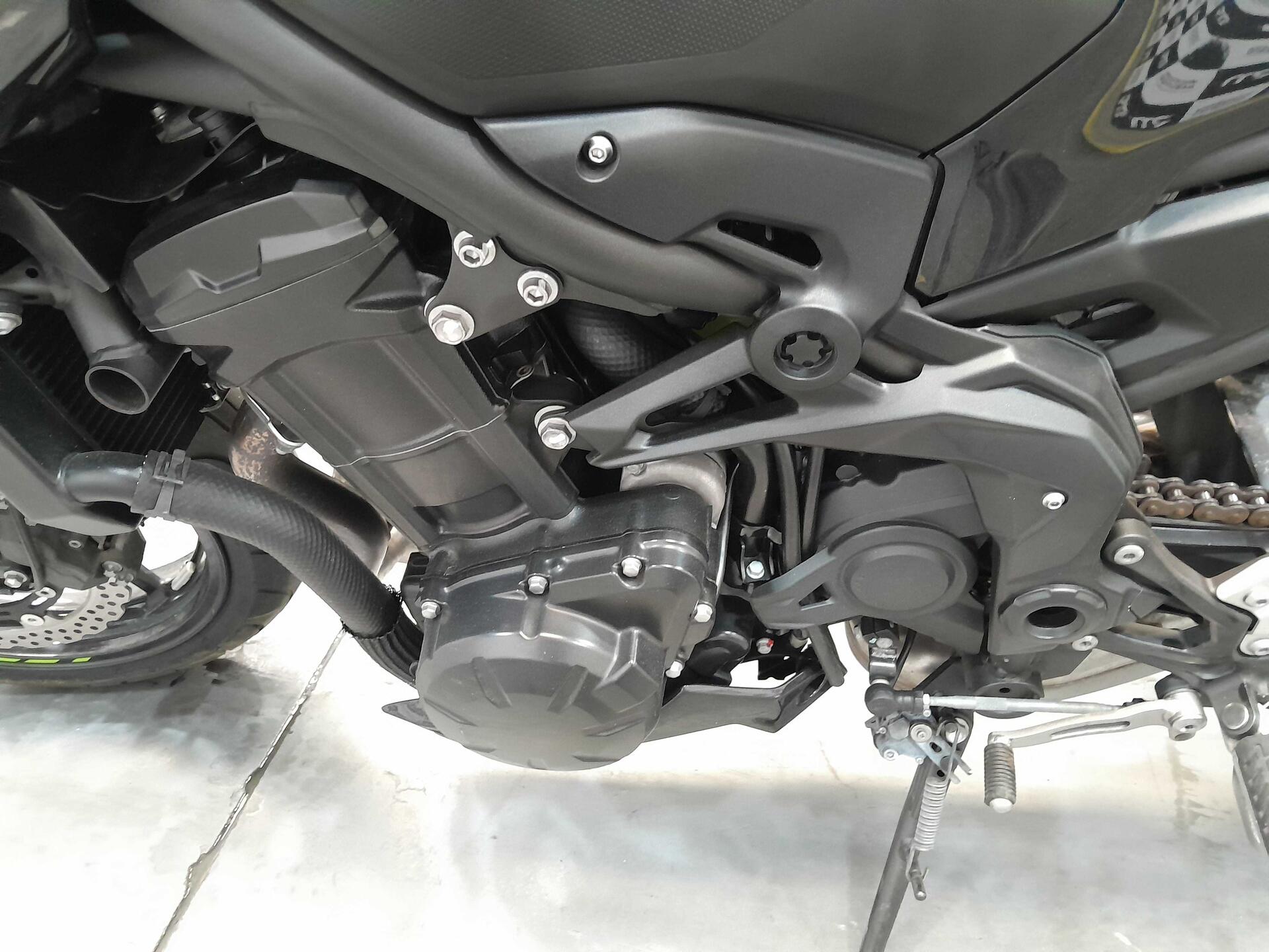MOTO KAWASAKI Z900 2024/2025 GASOLINA | Rogério Menezes