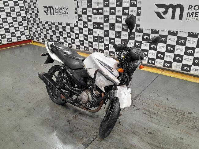 YAMAHA YBR125 BRANCA