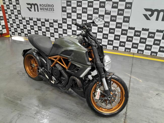DIAVEL 1198