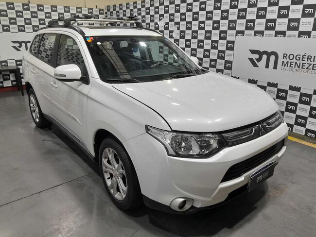 Foto de MITSUBISHI OUTLANDER 2014/2015 GASOLINA