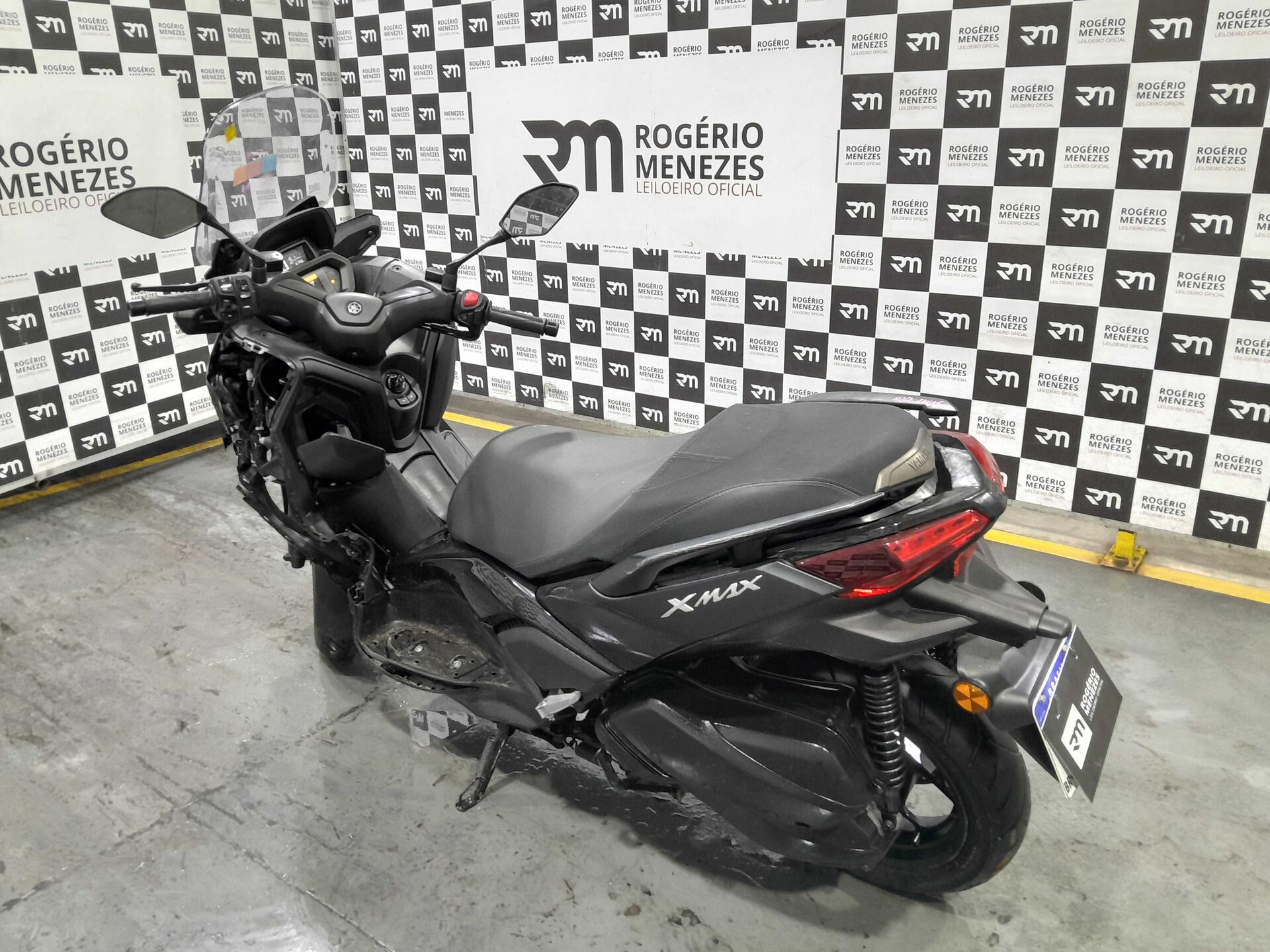 MOTO YAMAHA XMAX 2025/2025 GASOLINA | Rogério Menezes