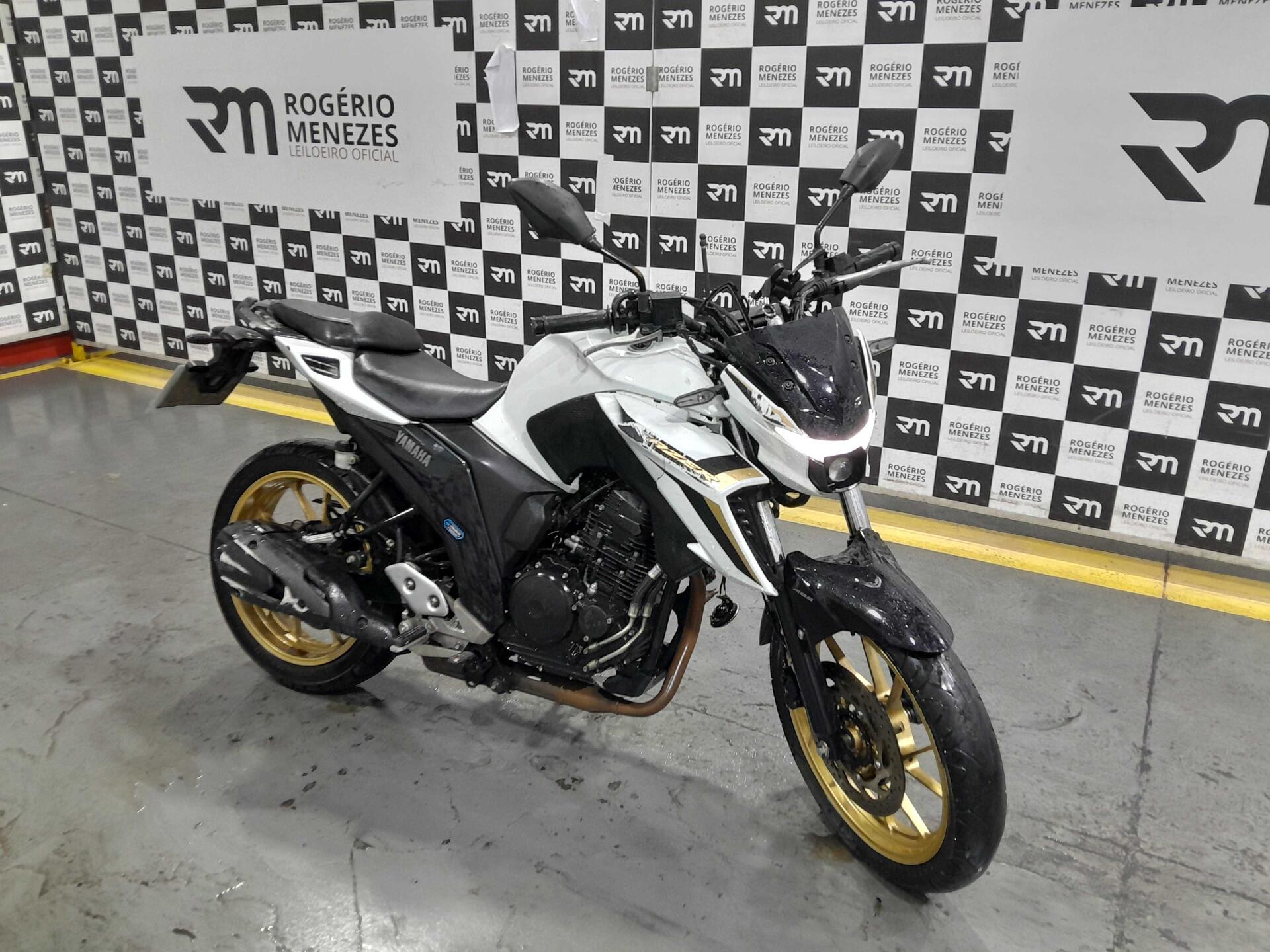 MOTO YAMAHA FZ25 FAZER 2024/2025 GASOLINA | Rogério Menezes