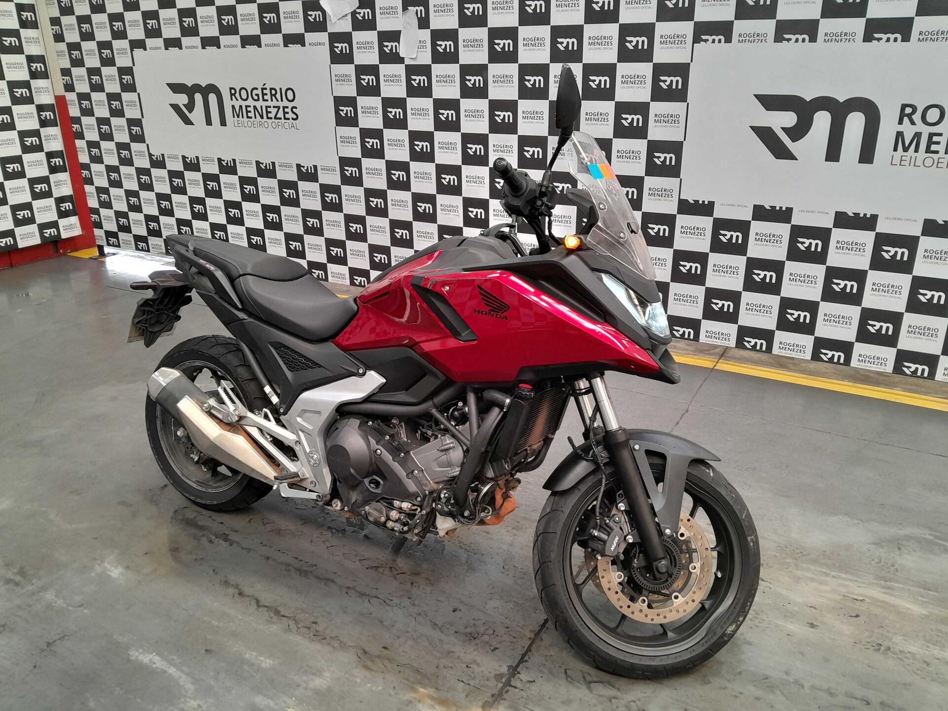 2026-08　オーダーページ02 MOTO HONDA NC 750X DCT 2026/2026 GASOLINA | Rogério Menezes