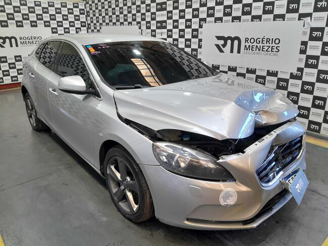 Foto de VOLVO V40 T4 DYNAMIC 2.0 2014/2015 GASOLINA