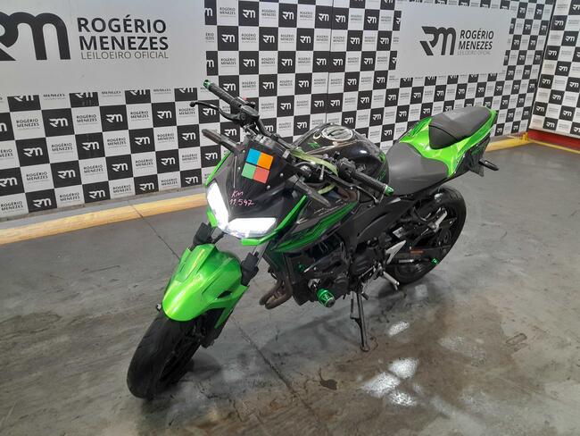 6a3586dd4959a-6a3586de30d83.jpg