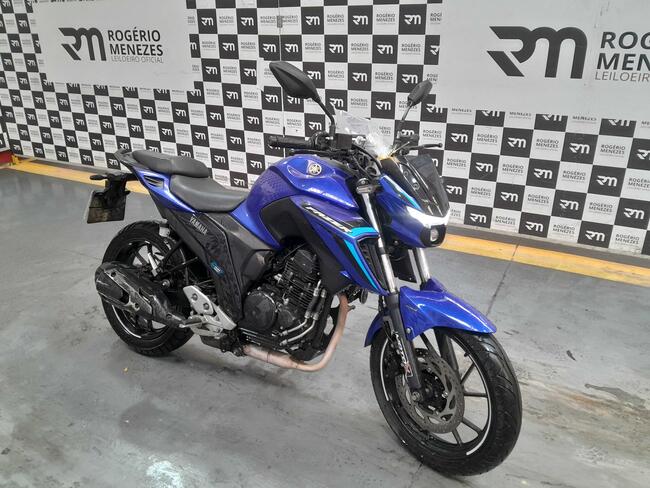 Foto de MOTO YAMAHA FZ25 2025/2025 GASOLINA