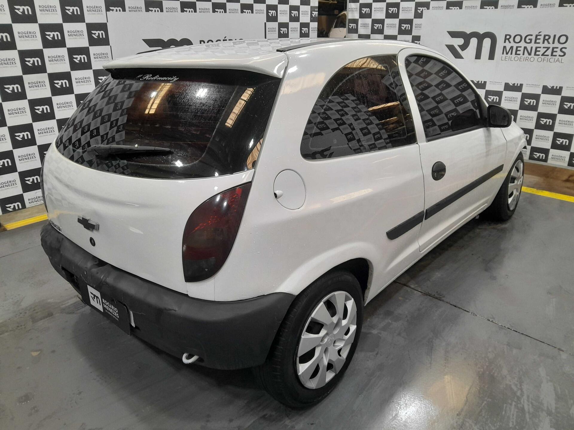 SUCATA DE GM - CHEVROLET CELTA 1.0 2002/2002 GASOLINA — foto 4 de 16