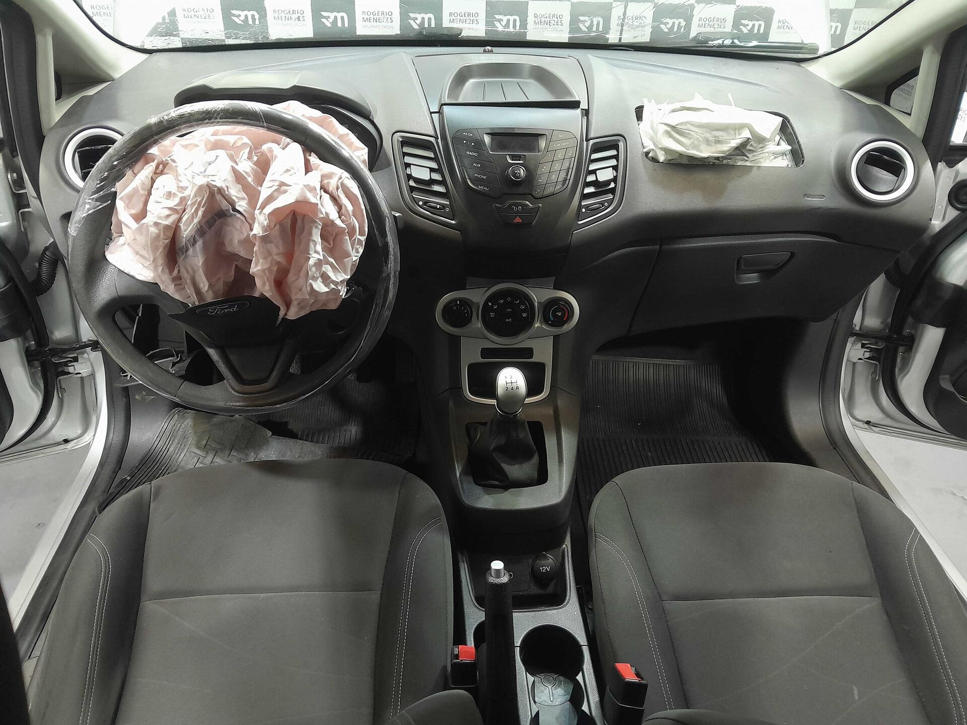 FORD FIESTA HA 1.5L SE 2014/2015 FLEX — foto 7 de 16
