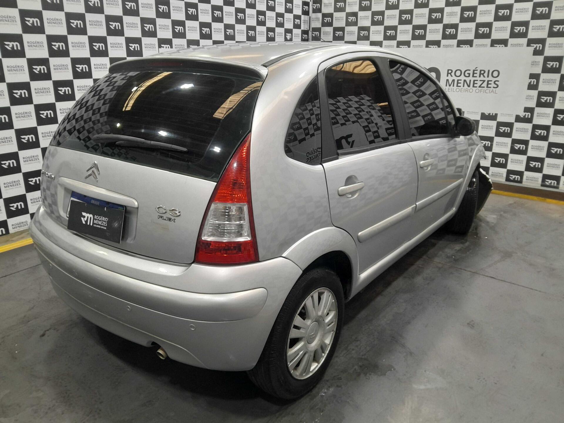 CITROëN C3 GLX 1.4 2010/2011 FLEX — foto 4 de 16