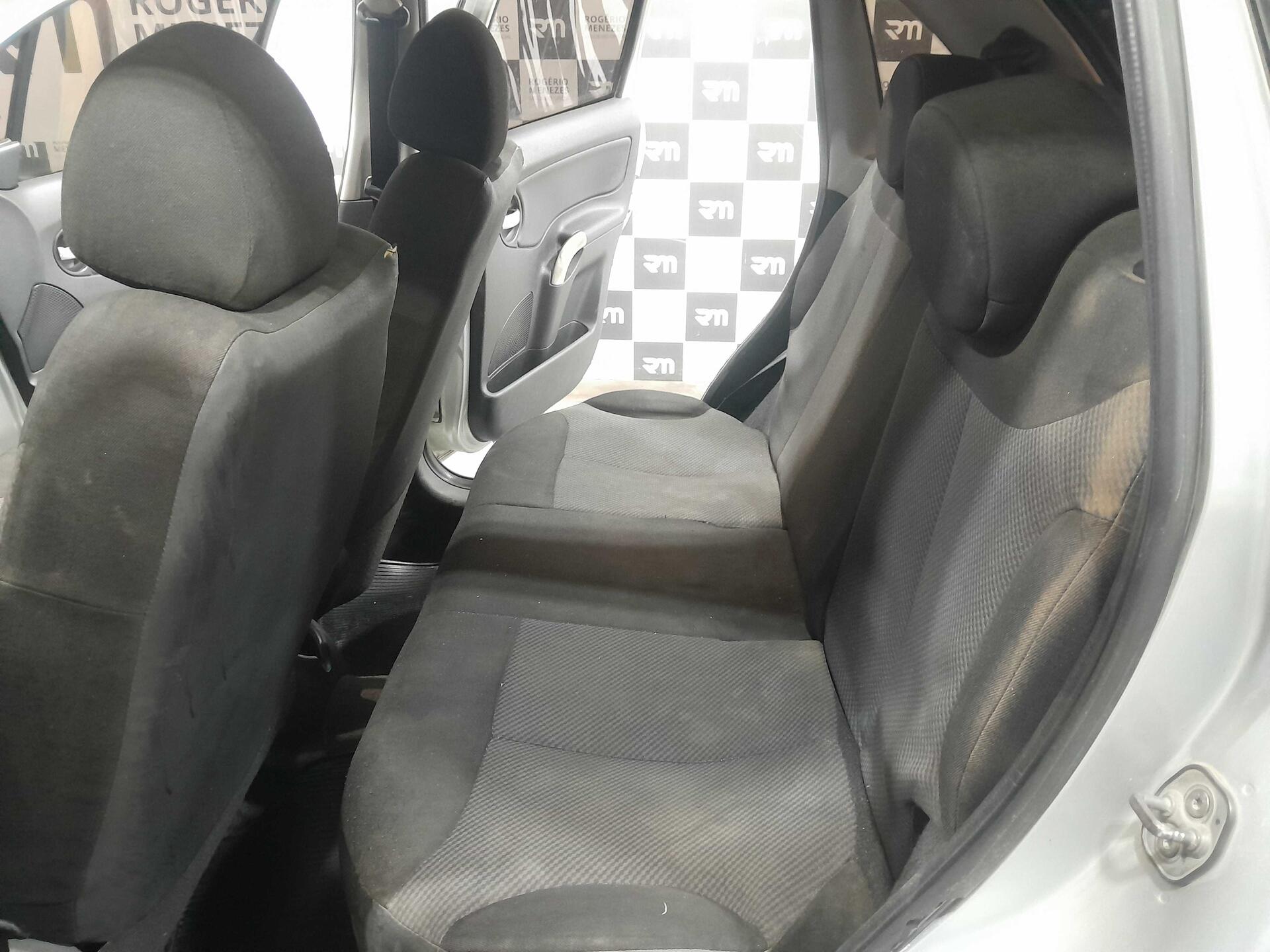 CITROëN C3 GLX 1.4 2010/2011 FLEX — foto 10 de 16