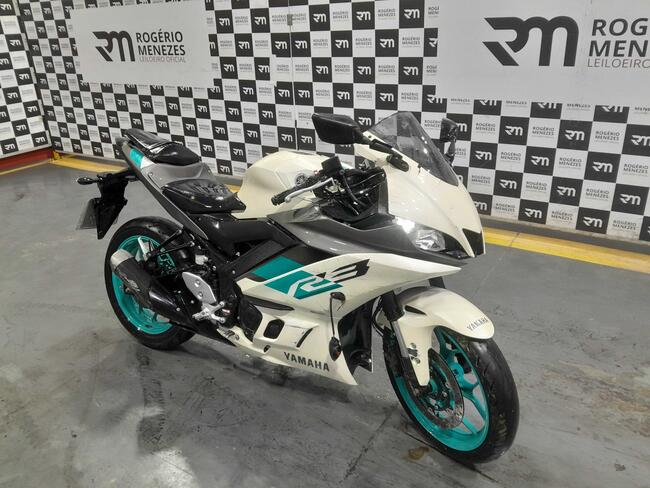 MOTO YAMAHA YZF R-3 321 2024/2025 GASOLINA