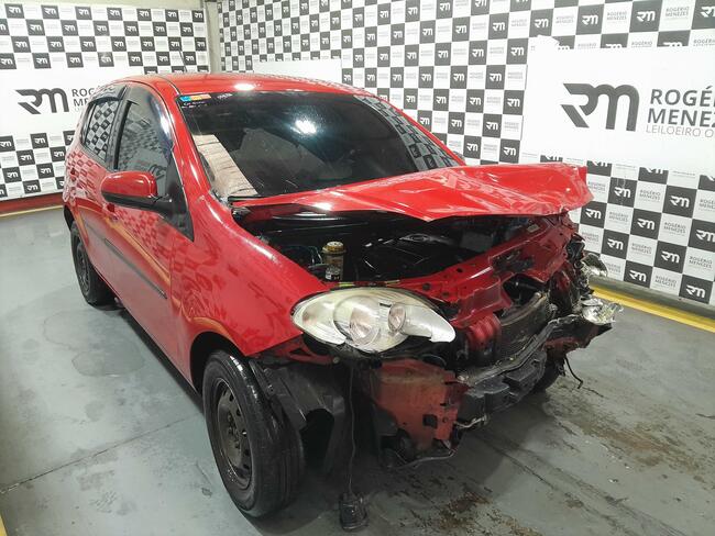 SUCATA DE FIAT PALIO ESSENCE 2013/2013 FLEX