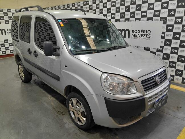 FIAT DOBLO ESSENCE 7L E 2018/2019 FLEX