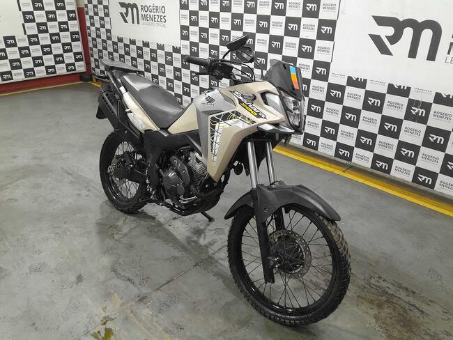 MOTO HONDA SAHARA /2025 GASOLINA