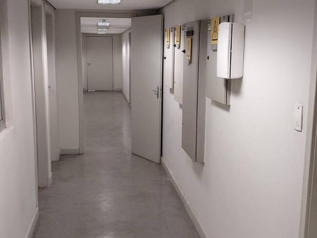 EX-AGêNCIA NA AVENIDA PRESIDENTE VARGAS, 100, LJ SBL SSL PAV 2, CENTRO, RIO DE JANEIRO - RJ. CEP: 20091060 - ÁREA(S): 604 M² DE áREA TOTAL, 604 M² DE áREA TERRENO, 308 M² DE áREA CONSTRUíDA