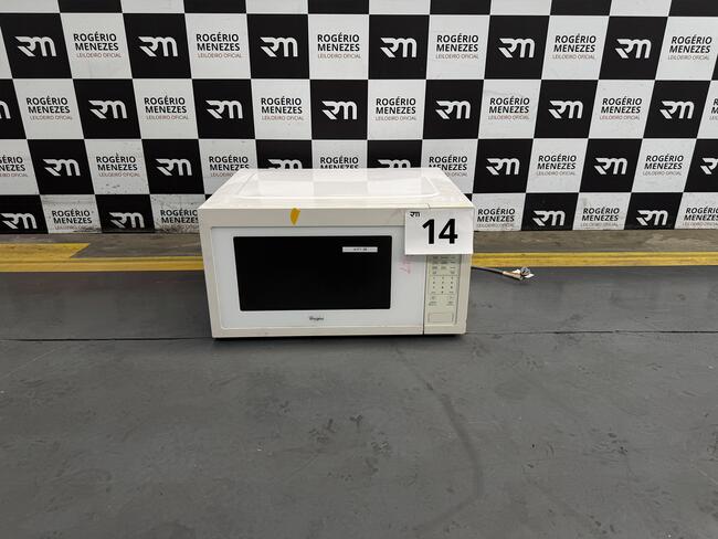 1 MICROWAVE WHIRLPOOL