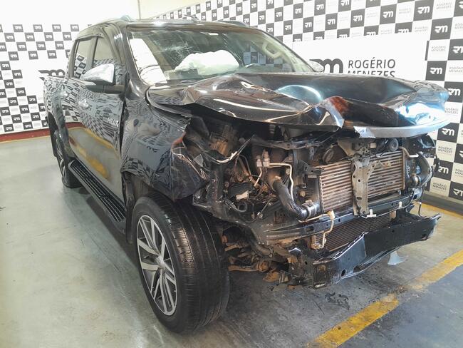 TOYOTA HILUX SW4 SRX 4X4 4.0 V6 24V AUT.