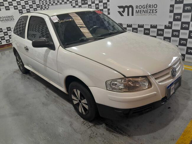 VW - VolksWagen Gol (novo) 1.0 Mi Total Flex 8V 4p