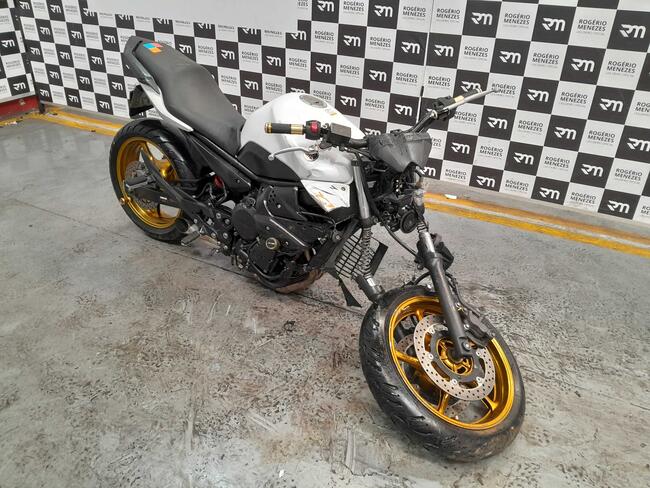 YAMAHA XJ6