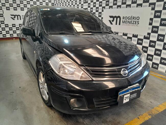 NISSAN TILDA