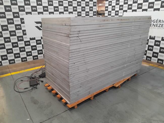 683064dd90540-683064de711bd.jpg