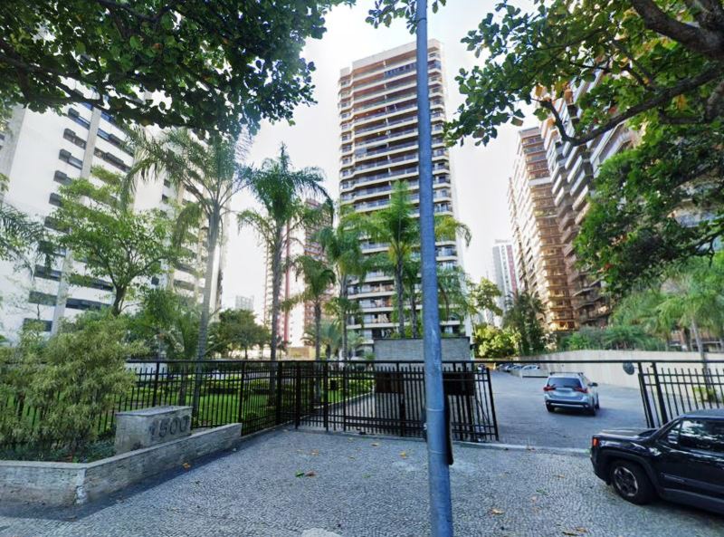 Apartamento com 92m² e 2 vagas de garagem na Barra da Tijuca