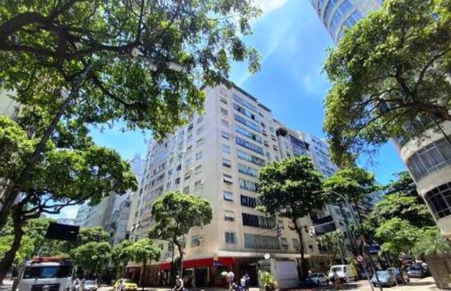 Apartamento com 116m² e uma vaga em Copacabana